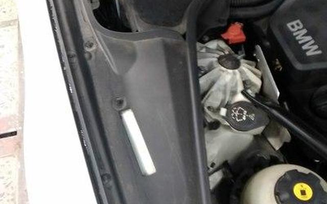 宝马5系空调进气口图解