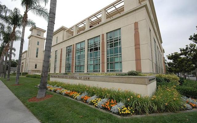 加州查普曼大学起源