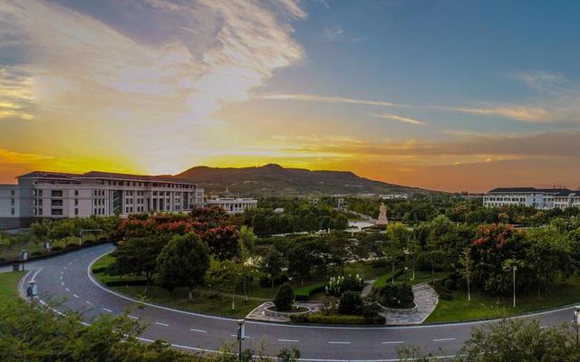 南京市晓庄学院是几本;南京晓庄师范学院是几本