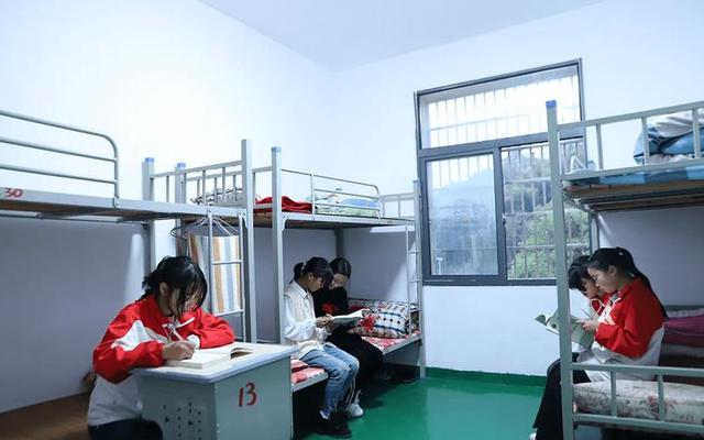 孩子寄宿好还是不寄宿好