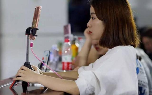 女生学什么技能好找工作