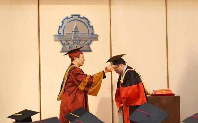 最高学历是博士后还是院士-最高学位是博士还是博士后