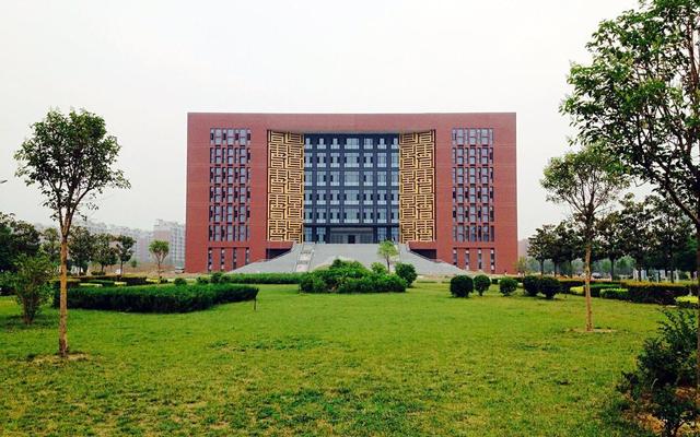 郑州航空航天大学官网