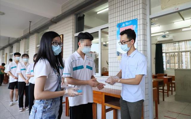 高考入场前需要检查什么