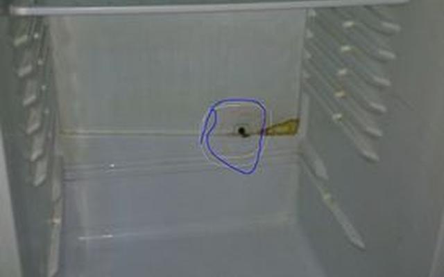 冰箱堵塞了小孔怎么处理