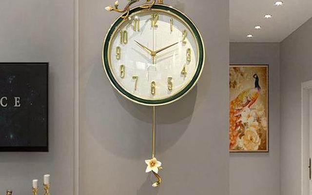 卧室挂圆形还是方形的钟