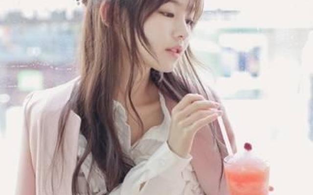 圆脸胖人长发适合扎什么发型好看—胖人圆脸适合什么中长发