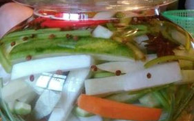 四川泡菜里那个白色的是什么菜