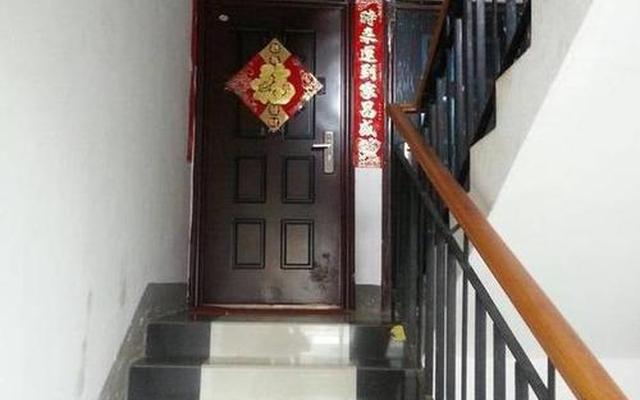 大门对楼梯口怎样化解