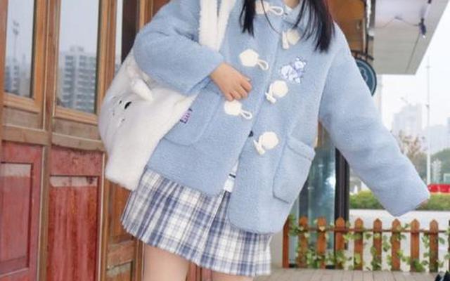 女生穿jk应该穿什么(为什么男生喜欢穿jk的女生)