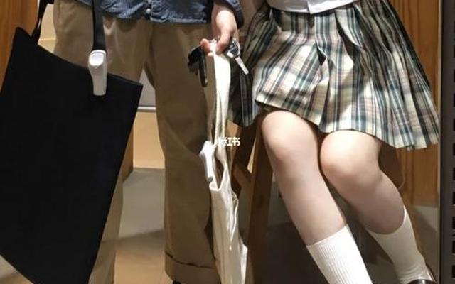 女生穿jk男生配什么