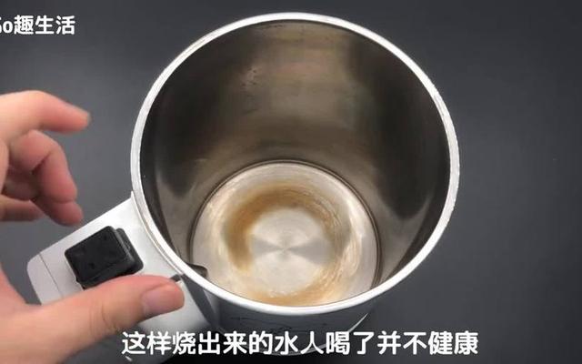 烧水壶里厚厚的水垢怎么去除最有效