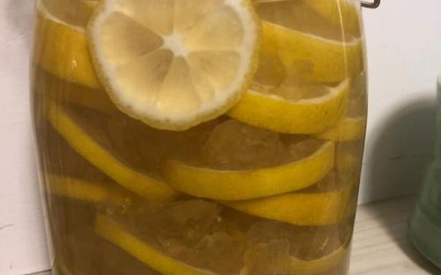 用盐泡了十几年的柠檬