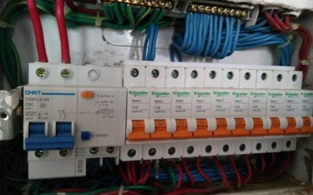 家里跳闸了怎么弄好