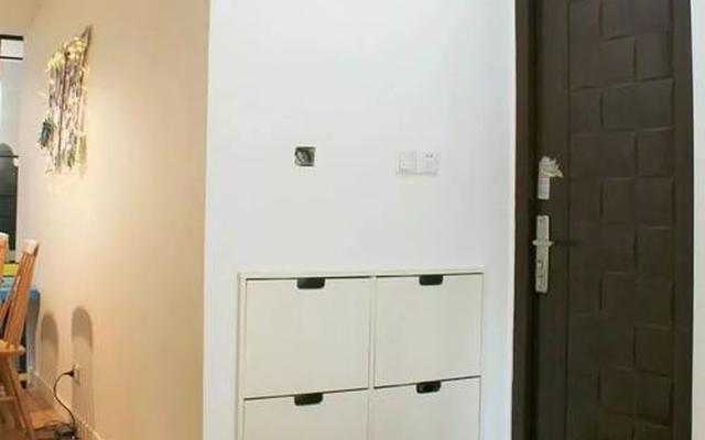 鞋柜下面留空好还是不留空好