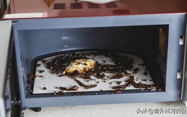 微波炉用铁碗热饭可以吗