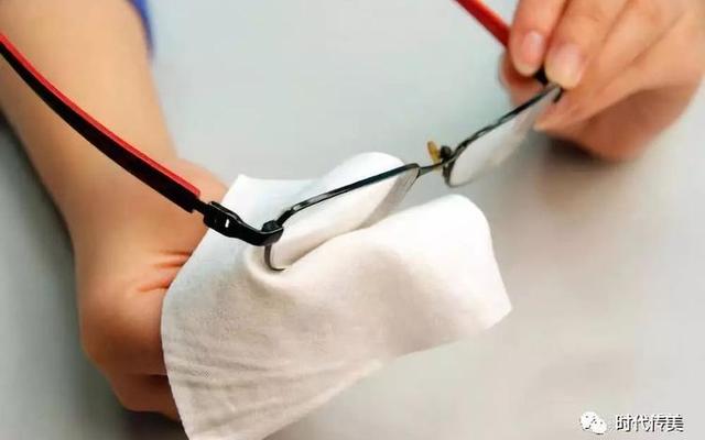 眼镜日常清洗保养的东西