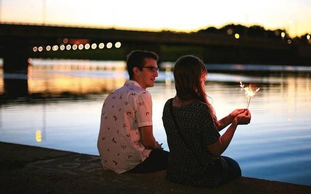 一个男生对你有好感却不追你