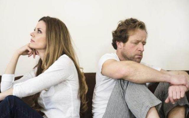 两夫妻吵架冷战怎么办