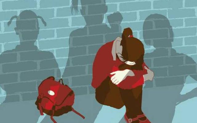 初中女生在学校被孤立怎么办(初中孩子被同学孤立怎么办)