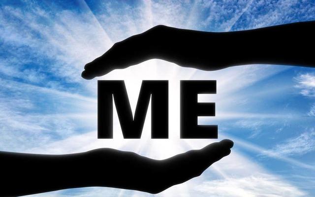 利己主义者的意思