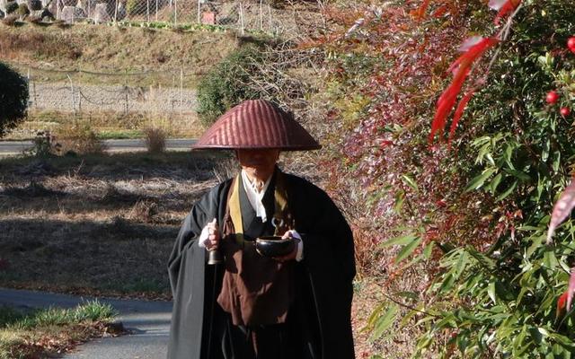 和尚化缘经典句子_和尚化缘搞笑句子