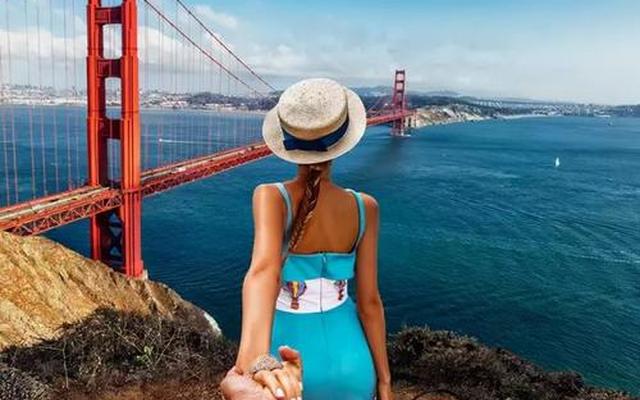 怎么和男生牵手才自然