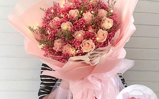 女儿18岁成人礼送什么花