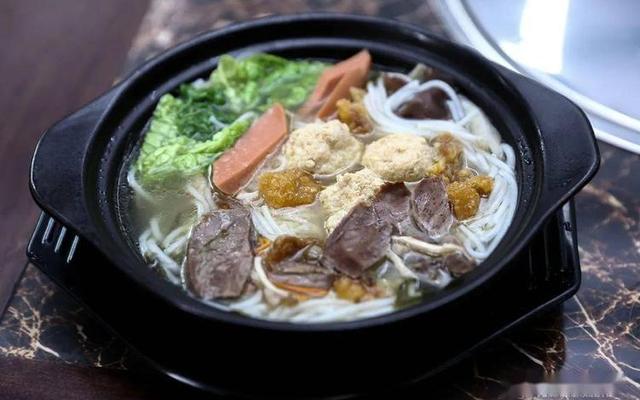 女朋友很冷淡但会理我