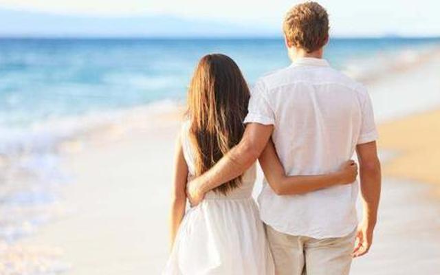 男人不知不觉爱上一个人的表现