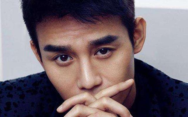 男生一直盯着你的眼睛看