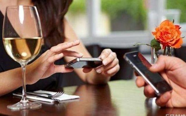 老公手机密码不让老婆知道正常吗