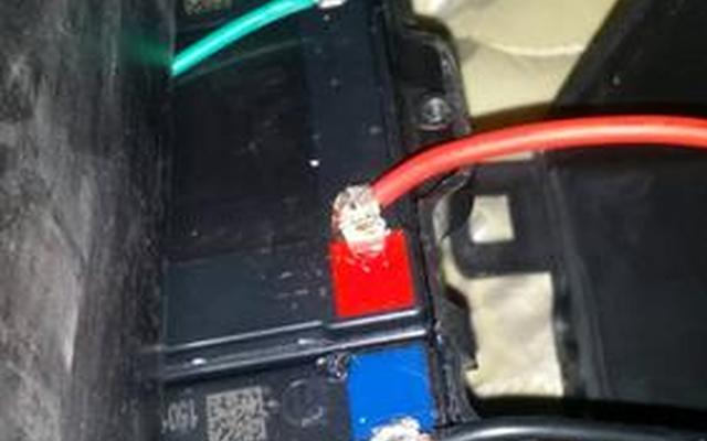 12伏蓄电池怎么充电