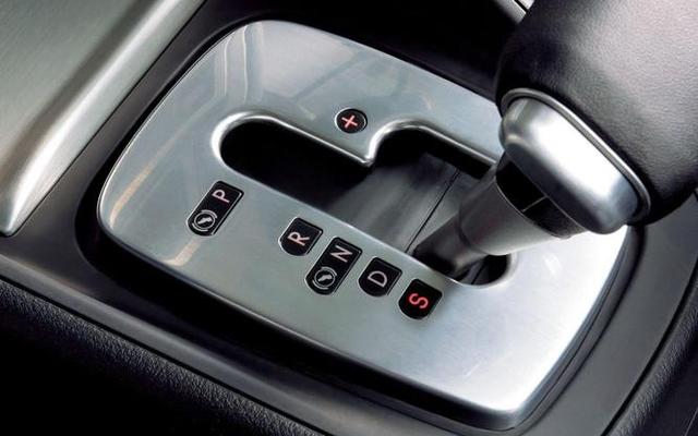 高速上用d档还是s挡