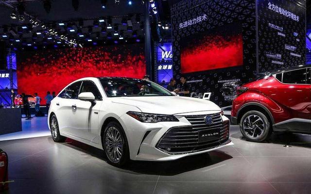 凯美瑞双擎和亚洲龙双擎哪个好