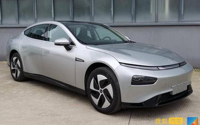 小鹏新能源汽车p7售价及配置