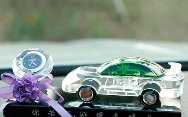 新买汽车,需要买些什么装饰品