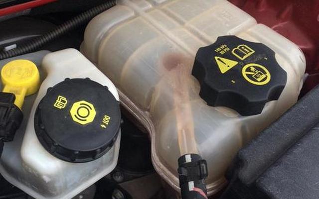 防冻液是冷却液么