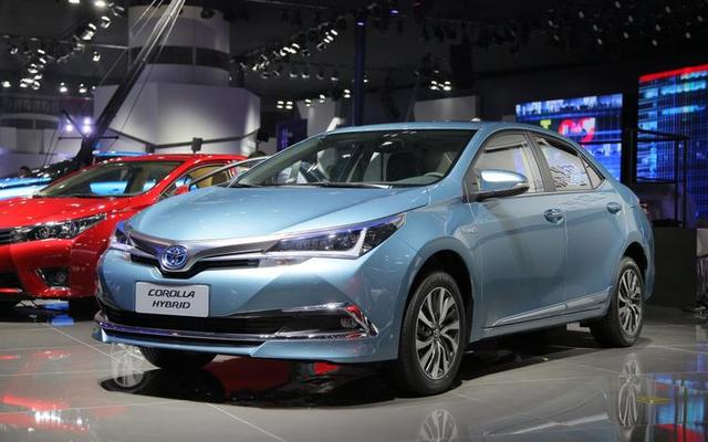 油电混合车丰田卡罗拉