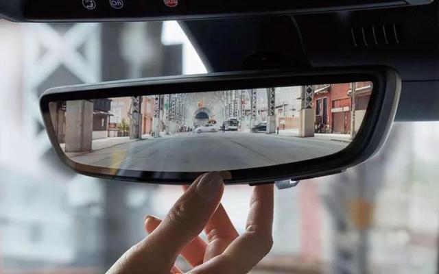 流媒体后视镜的优缺点及推荐