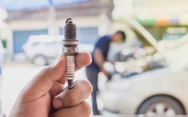 车上的火花塞多久换一次