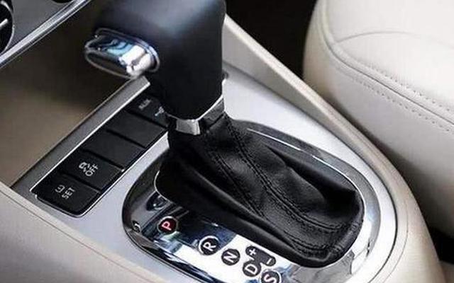 自动挡空挡滑行了500米有损害吗