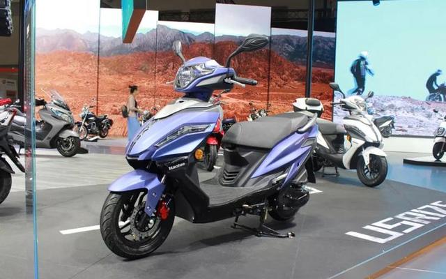 踏板和跨骑哪个更省心耐用(跨骑和踏板哪个实用)