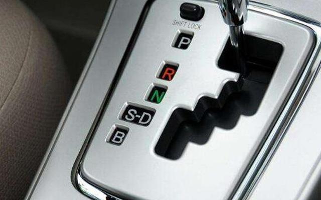 车档位上的英文字母代表什么_车档位的字母代表什么