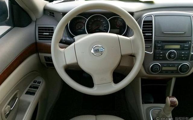 轩逸经典踩刹车方向盘抖动