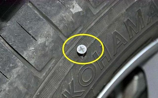 车胎被钉子扎了需要换胎吗