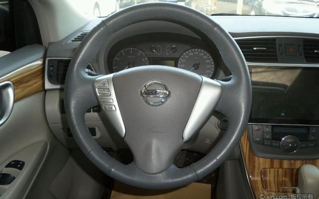 日产轩逸刹车方向盘抖动