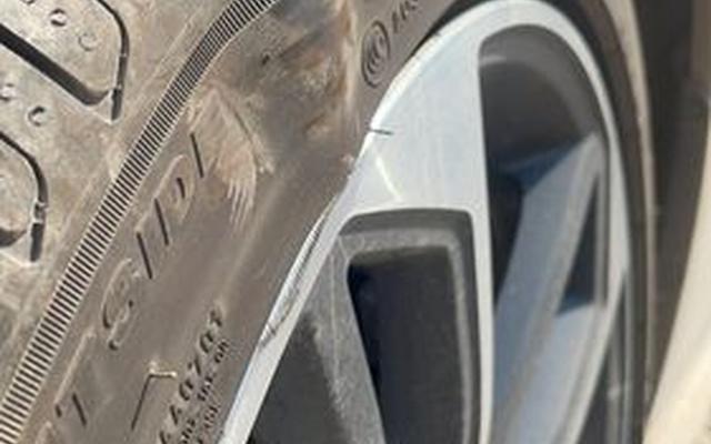 轮胎鼓了个小包还能开多久