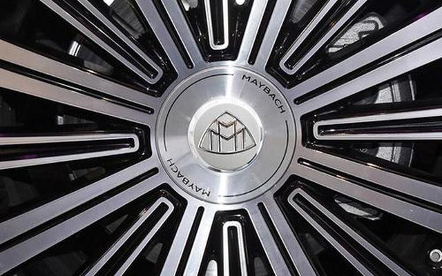 奔驰迈巴赫轮毂图片