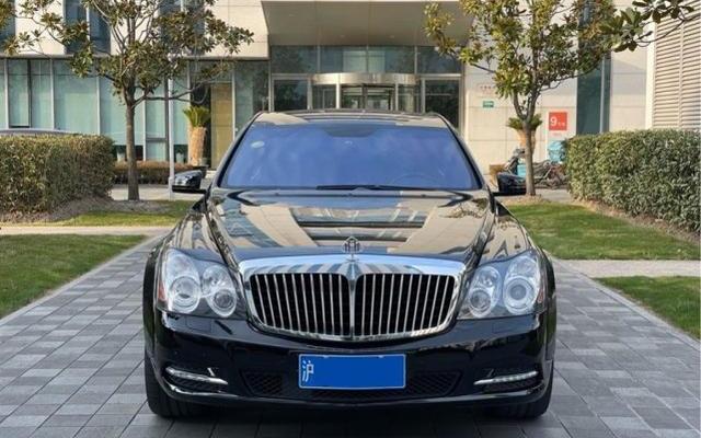 为什么奔驰车上有迈巴赫的标志